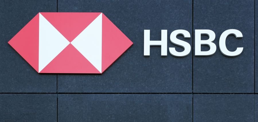 You are currently viewing HSBC Exceeds Expectations in First-quarter Earnings; CEO Noel Quinn Announces Retirement