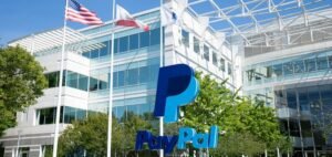 Read more about the article PayPal Expands into In-Person Payments with Cashback Rewards and Apple Pay Integration